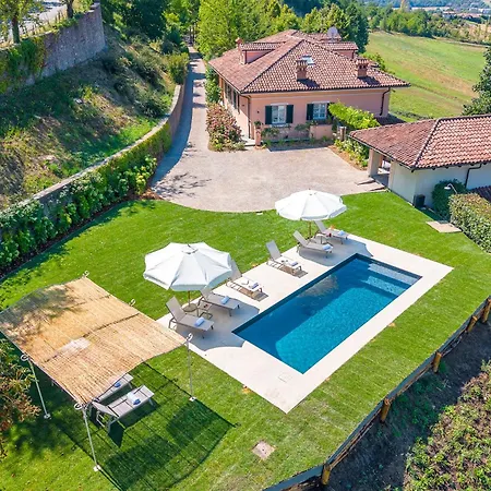 Villa Ferrero 10, Emma *